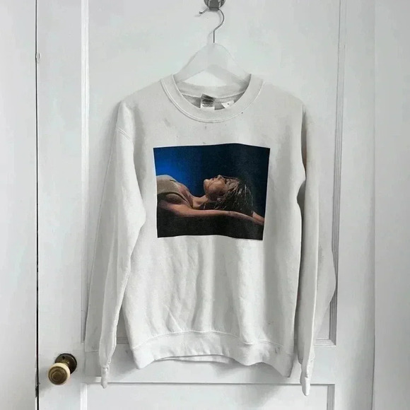Ariana Grande Dangerous Women Tour Sweatshirt - Picture 1 of 3